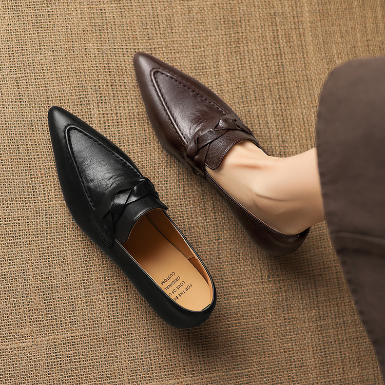 Deep Mouth Single Shoes in Brown and Black - Style k.html