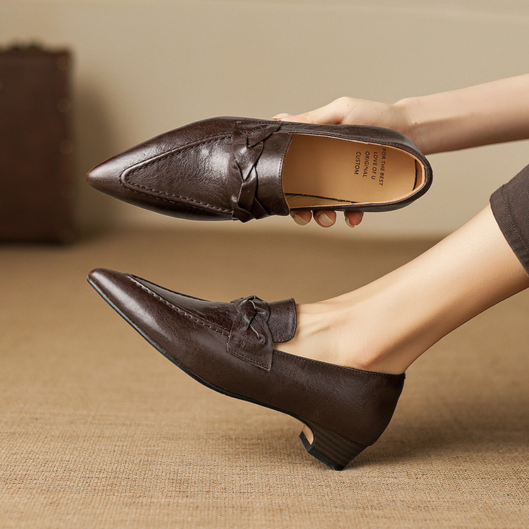 Deep Mouth Single Shoes in Brown and Black - Style k.html