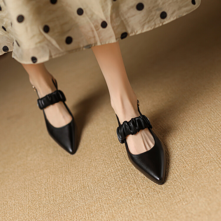 Elegant Closed Toe High Heel Sandals with Chunky Heel and Ankle Strap