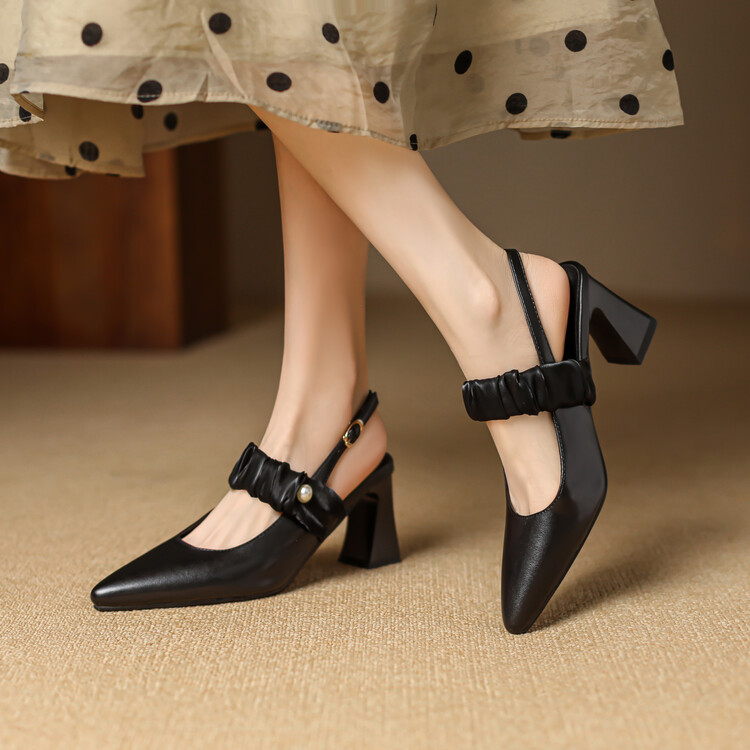 Elegant Closed Toe High Heel Sandals with Chunky Heel and Ankle Strap