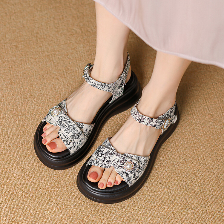 Minimalist Color Block Open Toe Sandals with Mid Heel