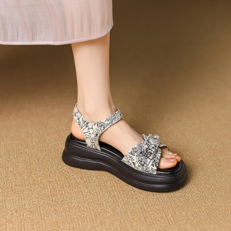 Minimalist Color Block Open Toe Sandals with Mid Heel
