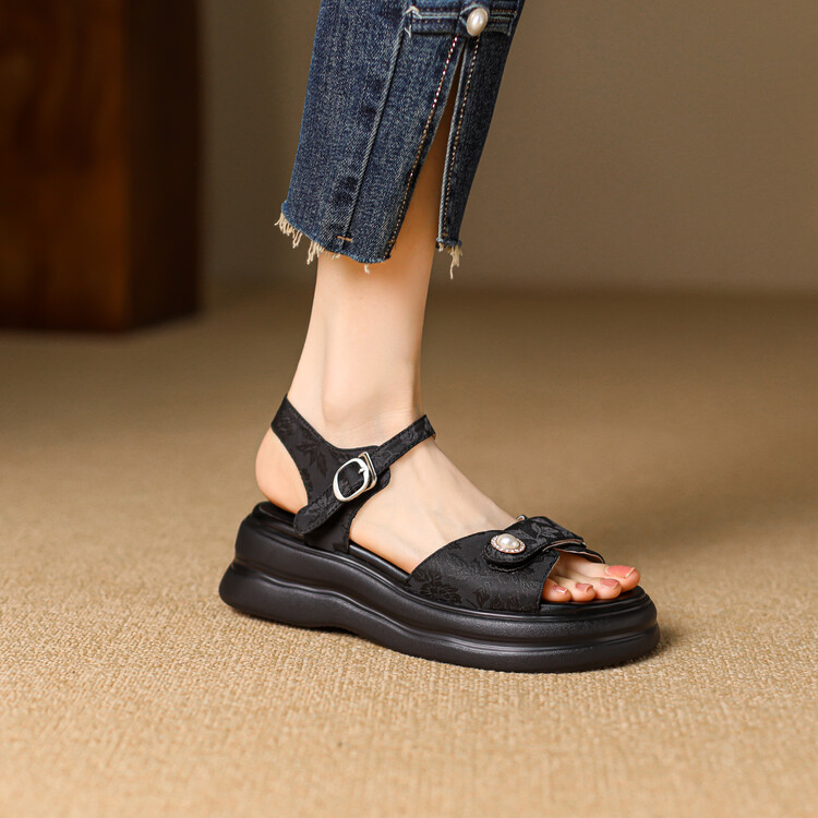 Minimalist Color Block Open Toe Sandals with Mid Heel