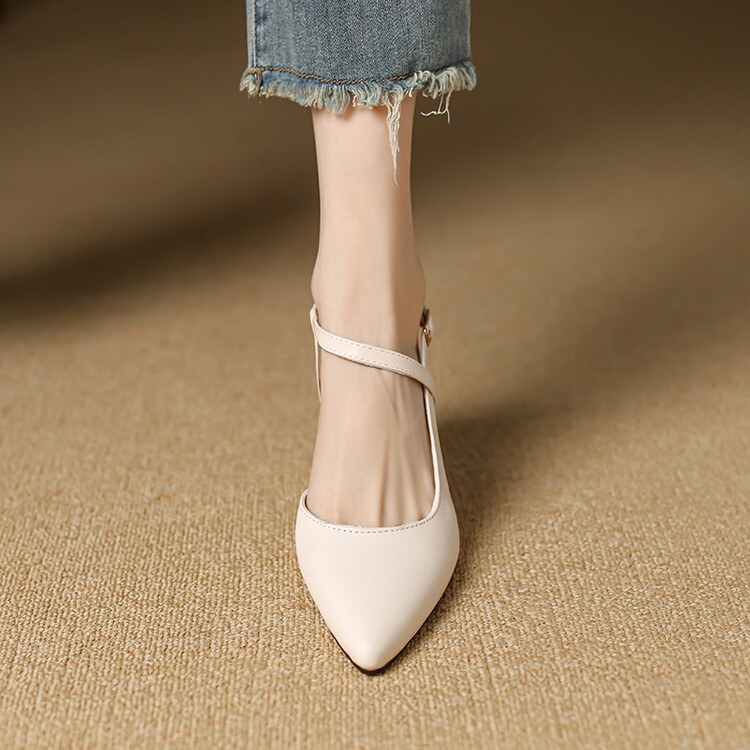 Women's Closed Toe Block Heel Sandals - Commuter Style Summer 2024