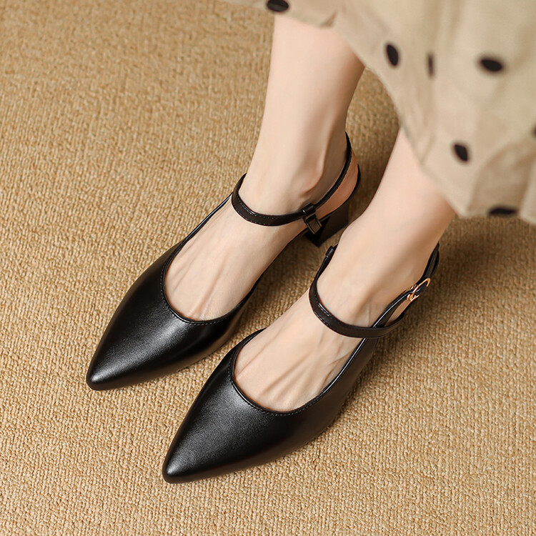Women's Closed Toe Block Heel Sandals - Commuter Style Summer 2024