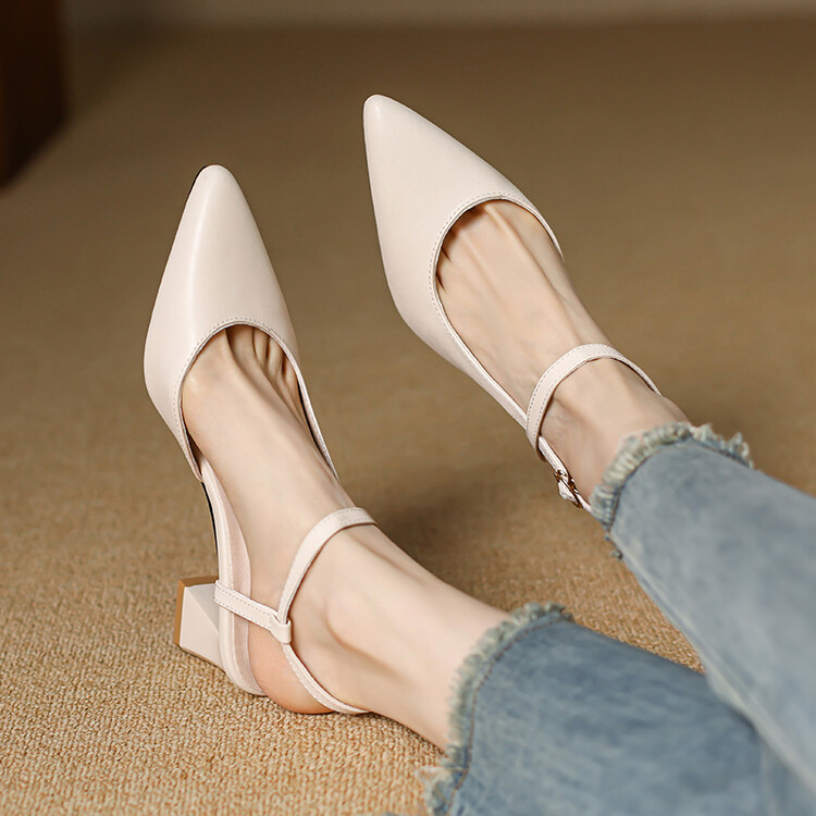 Women's Closed Toe Block Heel Sandals - Commuter Style Summer 2024