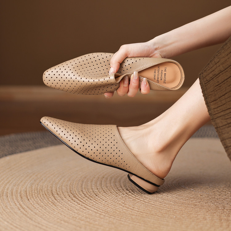 Women's Closed Toe Chunky Heel Slippers with Pigskin Lining