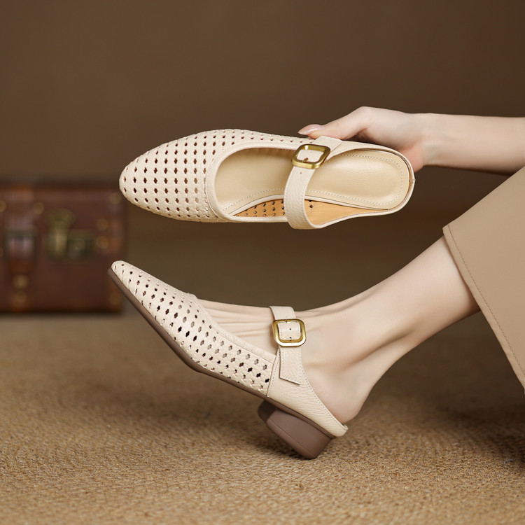 Women's Closed Toe Slippers with Chunky Heel - Style a.html