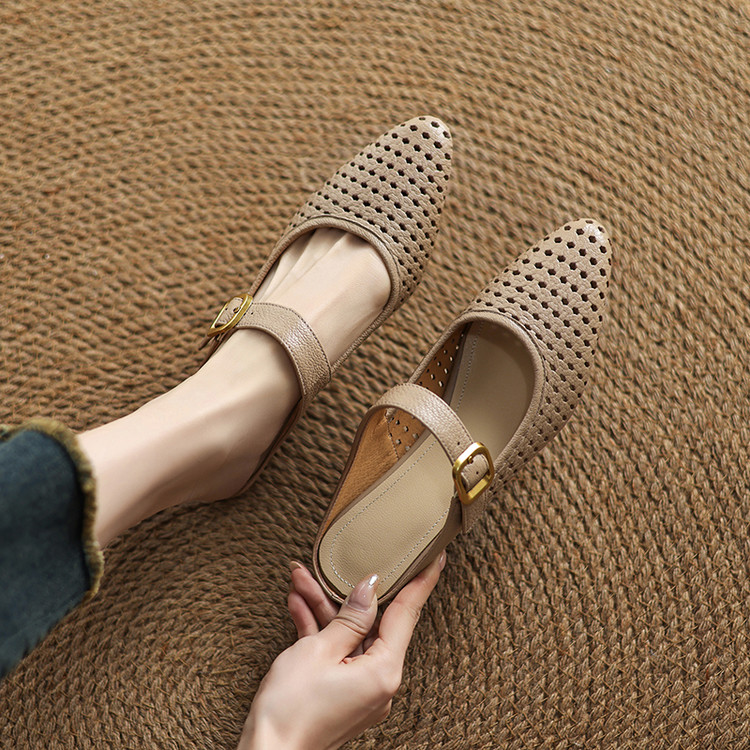 Women's Closed Toe Slippers with Chunky Heel - Style a.html