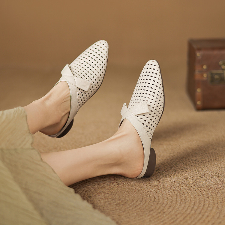 Women's Minimalist Closed Toe Mule Slippers with Chunky Heel