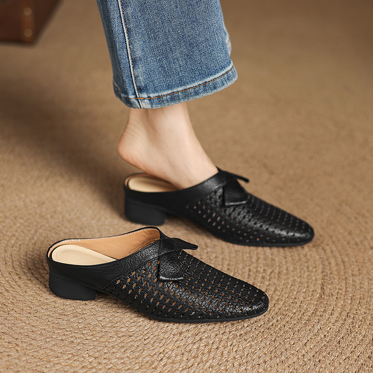 Women's Minimalist Closed Toe Mule Slippers with Chunky Heel