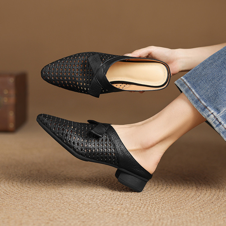 Women's Minimalist Closed Toe Mule Slippers with Chunky Heel
