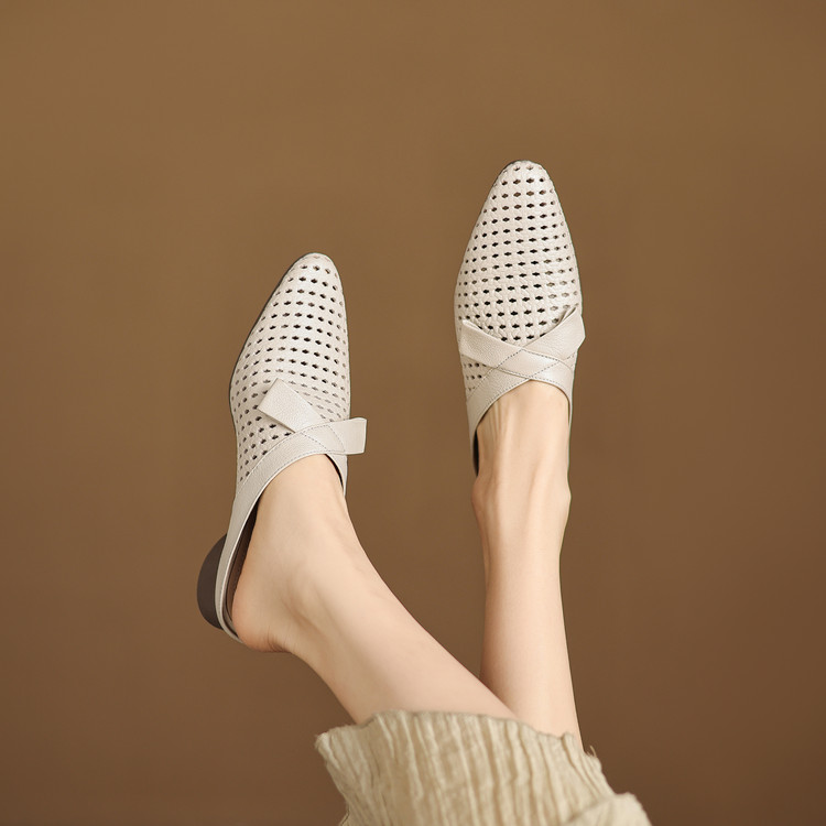 Women's Minimalist Closed Toe Mule Slippers with Chunky Heel