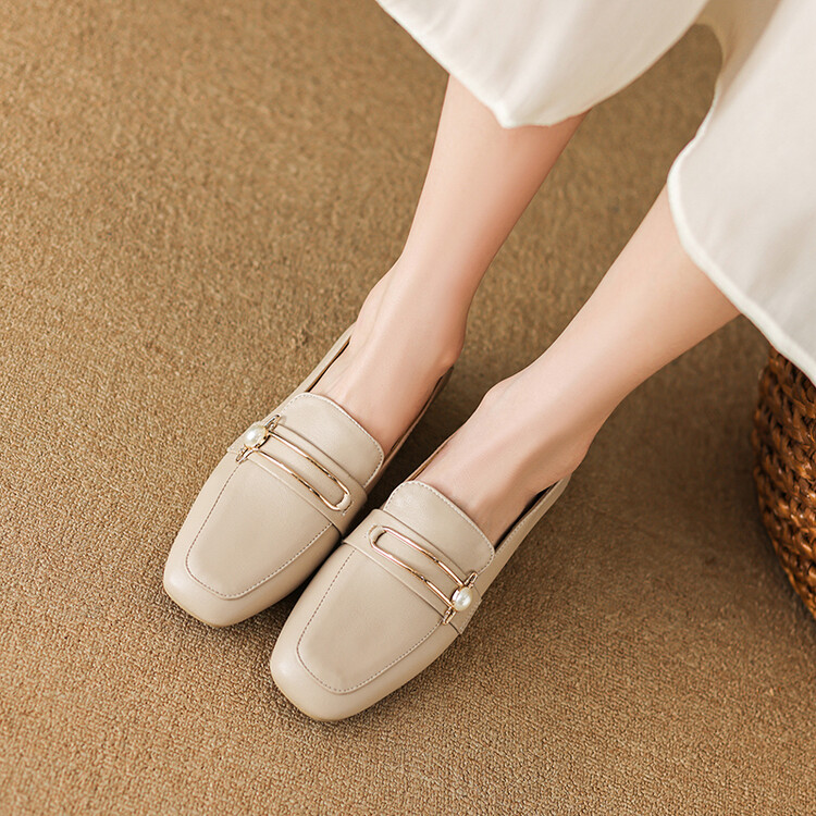 Women's Retro Chunky Heel Flat Shoes - Square Toe Slip-On