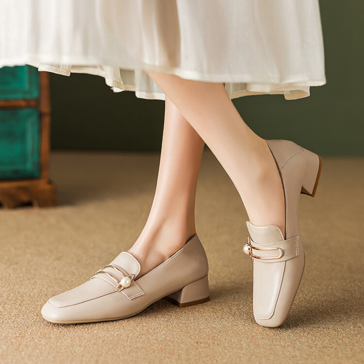 womens-retro-chunky-heel-flat-shoes-square-toe-slip-on_1 Women's Retro Chunky Heel Flat Shoes - Square Toe Slip-On